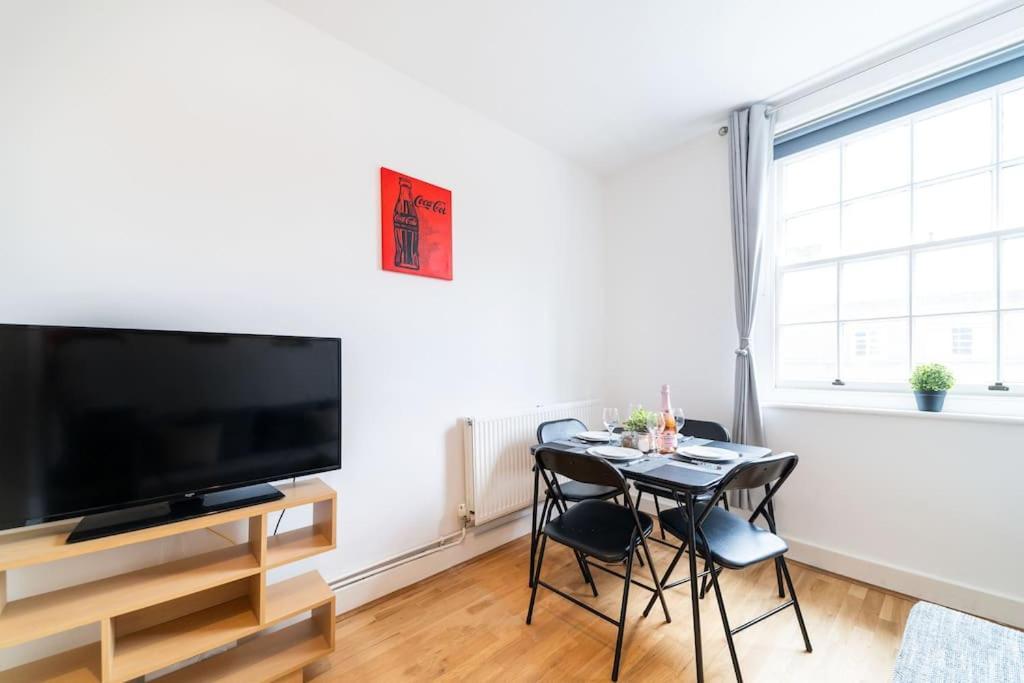 לונדון Beautiful One Bedroom Flat In Tavistock Place מראה חיצוני תמונה