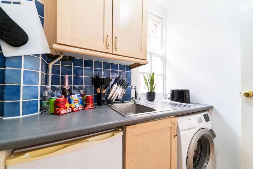 לונדון Beautiful One Bedroom Flat In Tavistock Place מראה חיצוני תמונה