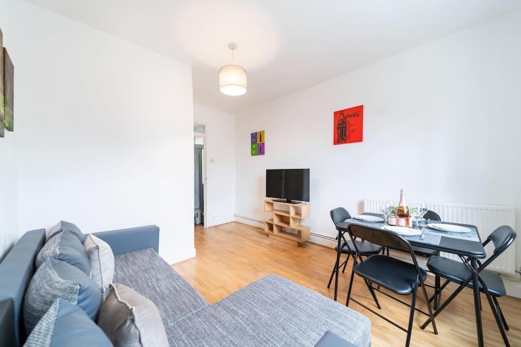 לונדון Beautiful One Bedroom Flat In Tavistock Place מראה חיצוני תמונה