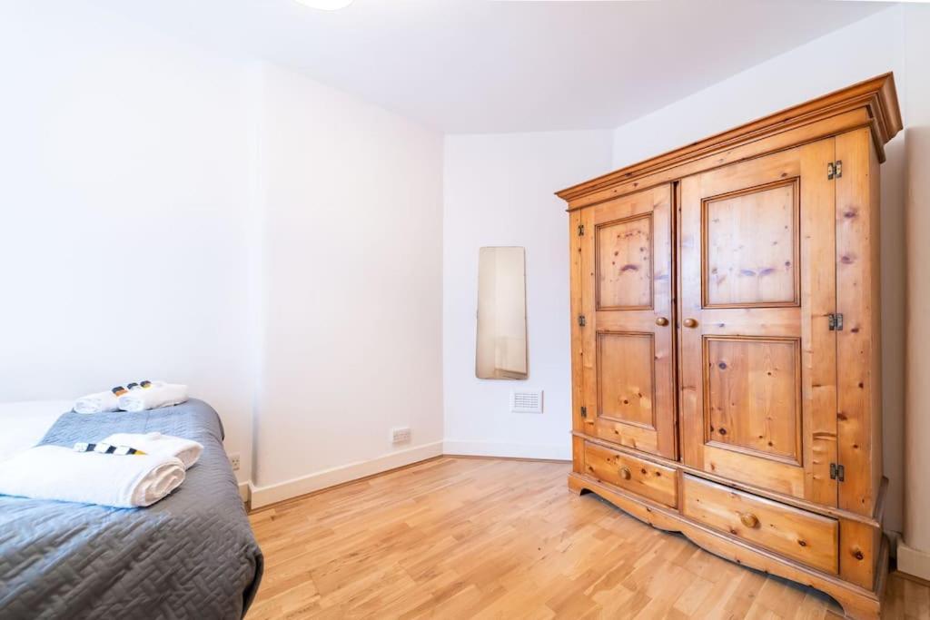 לונדון Beautiful One Bedroom Flat In Tavistock Place מראה חיצוני תמונה