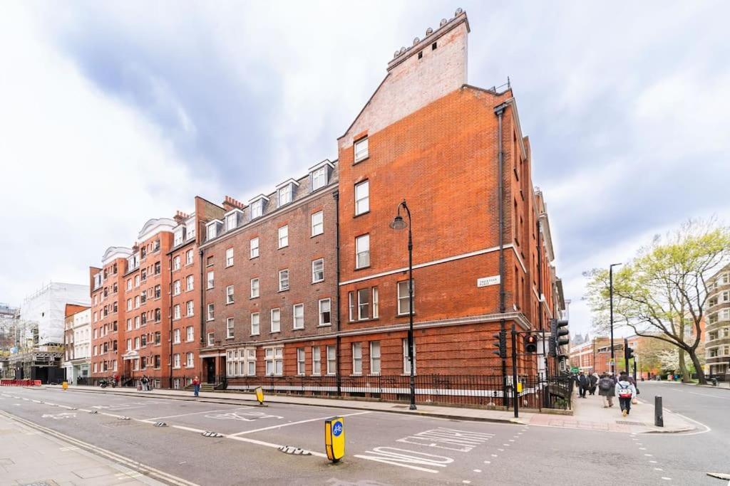 לונדון Beautiful One Bedroom Flat In Tavistock Place מראה חיצוני תמונה